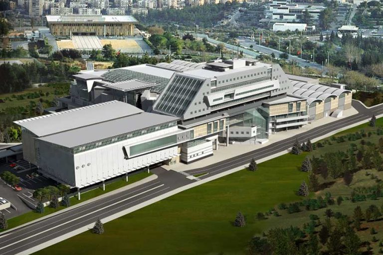 VERNATSKOVO ALIŞVERİŞ MERKEZİ