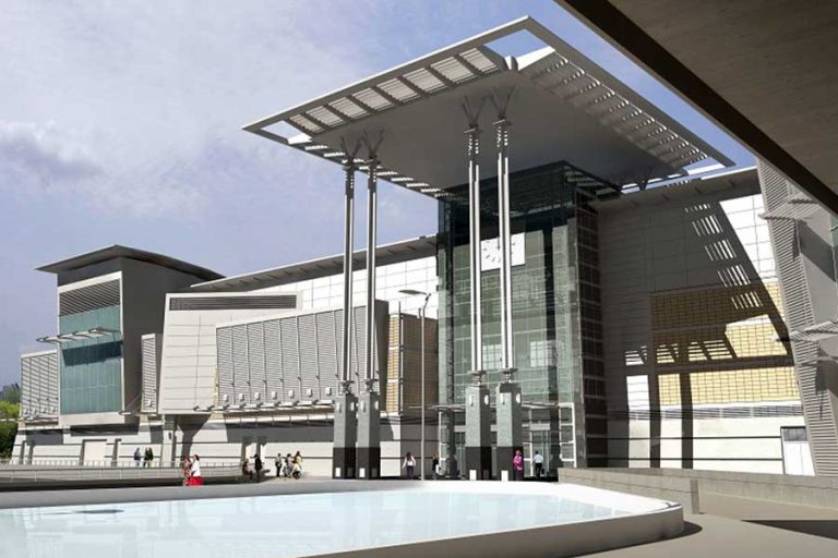 VERNATSKOVO ALIŞVERİŞ MERKEZİ